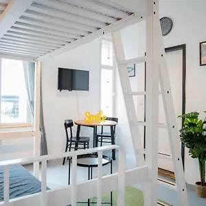 shabby-chic-plus-self-checkin-plus-free-street-parking.find-berlin-hotels.com/